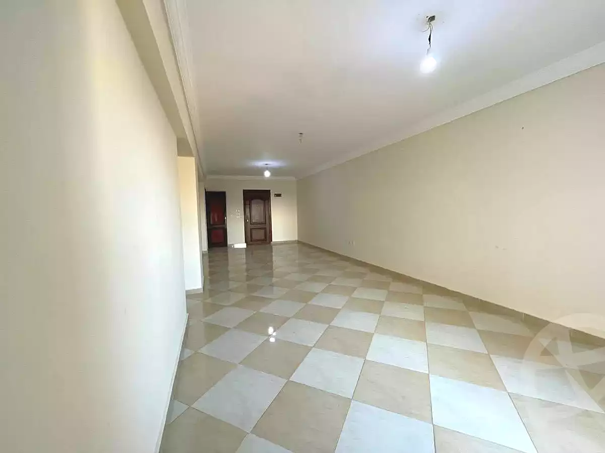 https://aqarmap.com.eg/en/listing/6803975-for-sale-alexandria-ganaklis-shr-mrtdy-bsh