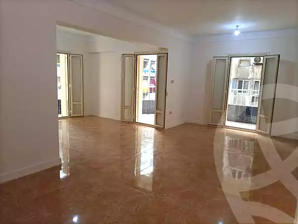 https://aqarmap.com.eg/ar/listing/6804558-for-sale-alexandria-el-asafra-l-sfr-bhry