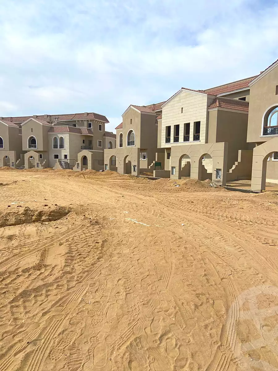 https://aqarmap.com.eg/en/listing/6805486-for-sale-cairo-el-shorouk-compounds-yfy-ryzydns
