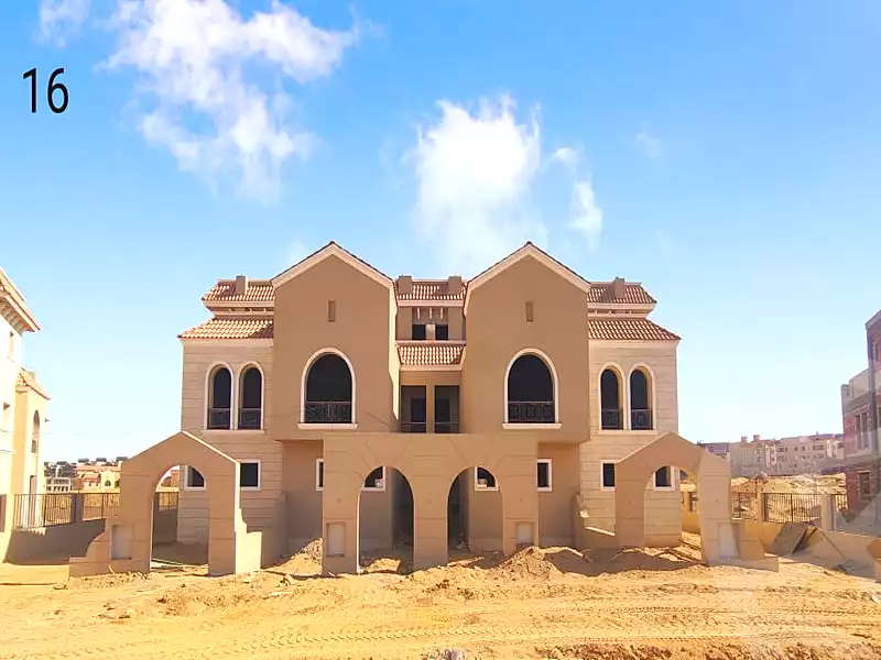 https://aqarmap.com.eg/en/listing/6805478-for-sale-cairo-el-shorouk-compounds-yfy-ryzydns