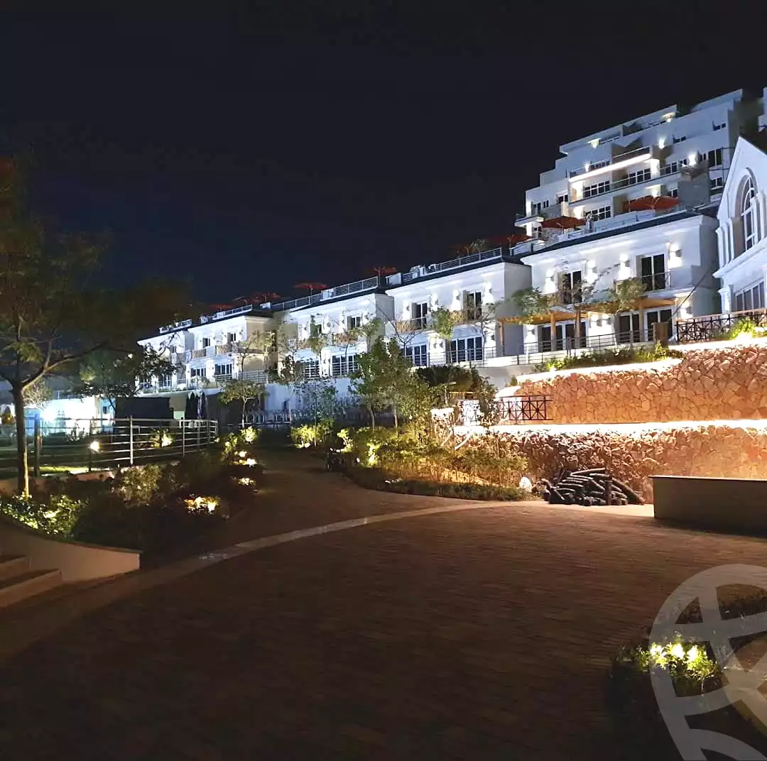 https://aqarmap.com.eg/ar/listing/6805718-for-sale-cairo-new-cairo-compounds-mwntn-fyw-y-syty-club-park-mountain-view-icity