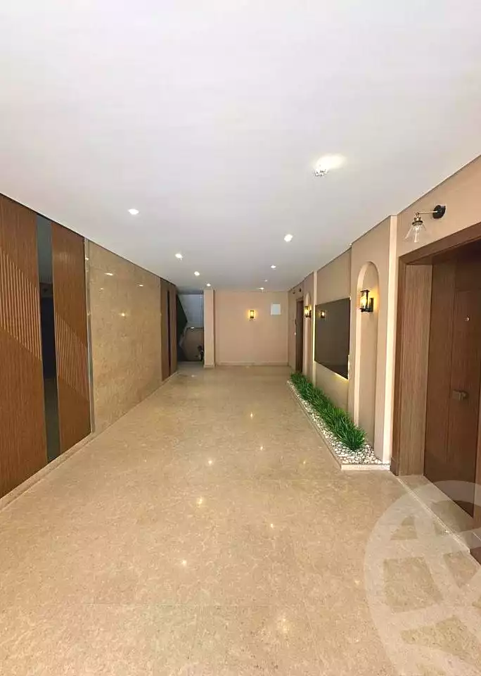 https://aqarmap.com.eg/ar/listing/6805863-for-sale-cairo-el-sheikh-zayed-city-compounds-kmbwnd-fyldj-wyst-dr-llttwyr