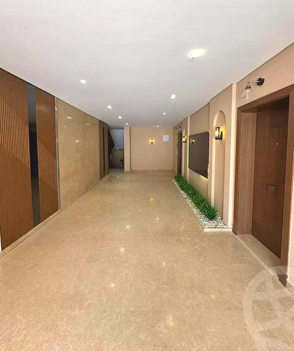 https://aqarmap.com.eg/ar/listing/6805875-for-sale-cairo-el-sheikh-zayed-city-compounds-kmbwnd-fyldj-wyst-dr-llttwyr