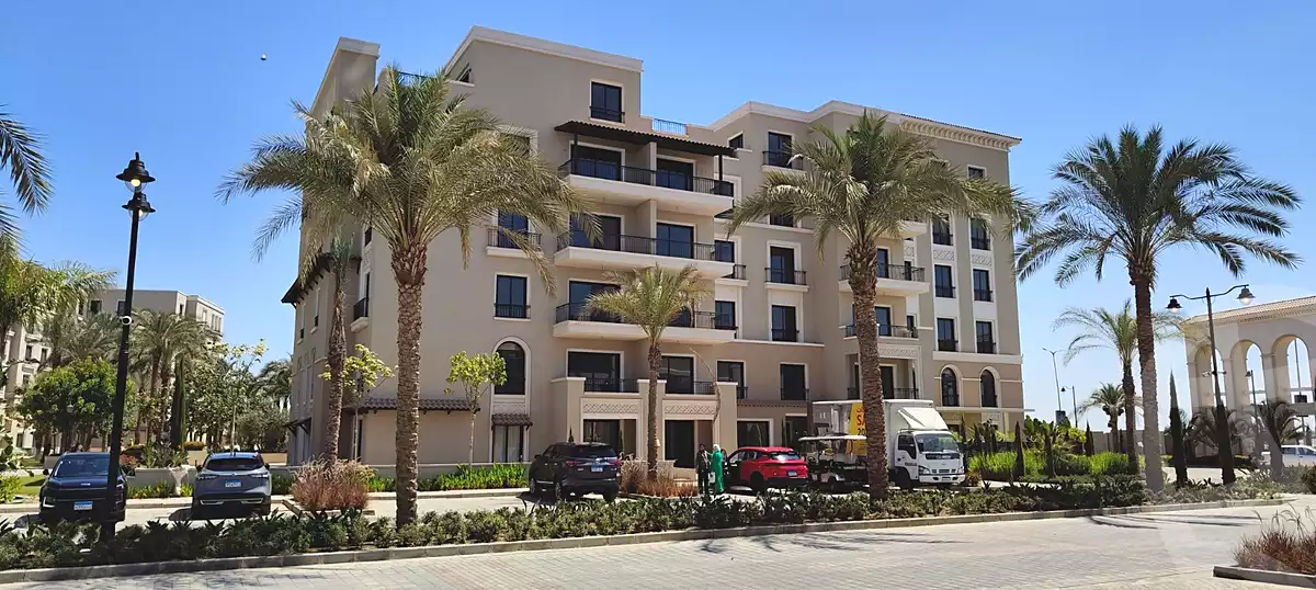 https://aqarmap.com.eg/ar/listing/6805955-for-sale-cairo-el-sheikh-zayed-city-compounds-kmbwnd-fyldj-wyst-dr-llttwyr