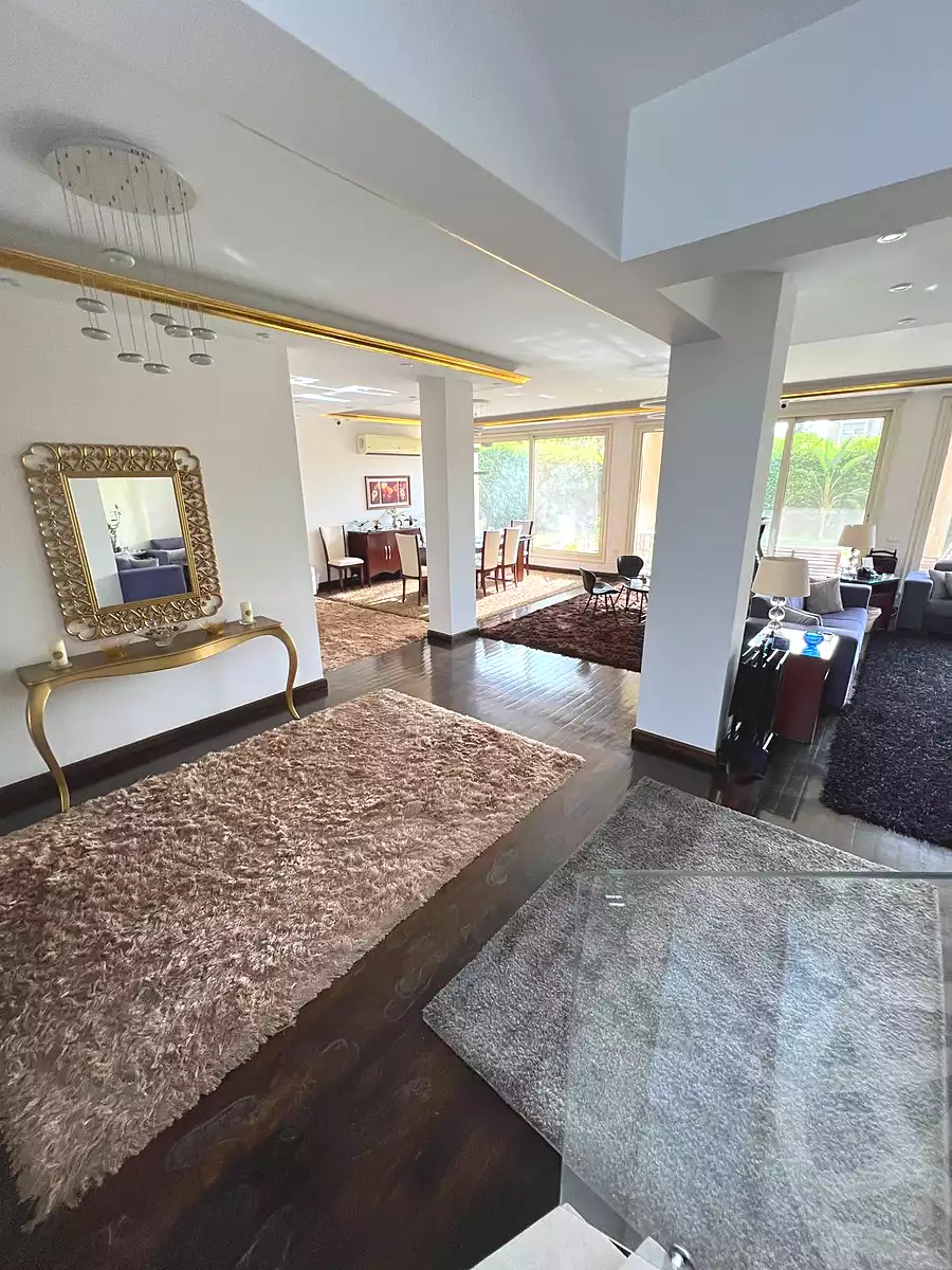 https://aqarmap.com.eg/en/listing/6806090-for-sale-cairo-el-sheikh-zayed-city-compounds-royal-city