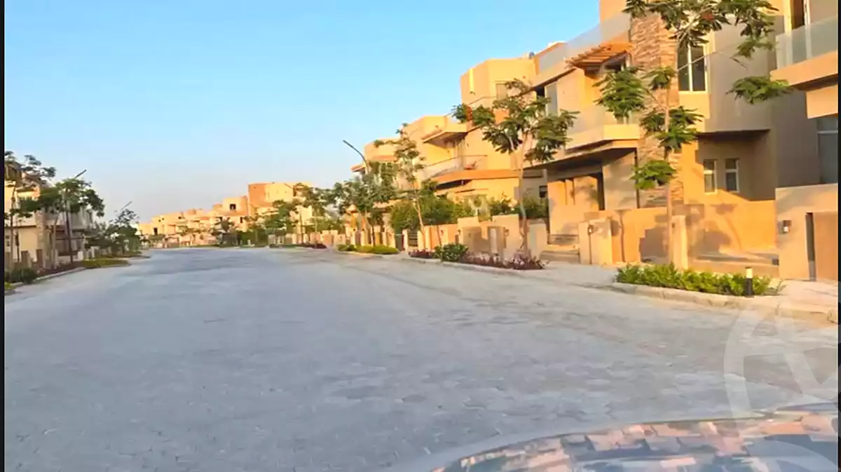 https://aqarmap.com.eg/en/listing/6806153-for-sale-cairo-6th-of-october-compounds-rayos