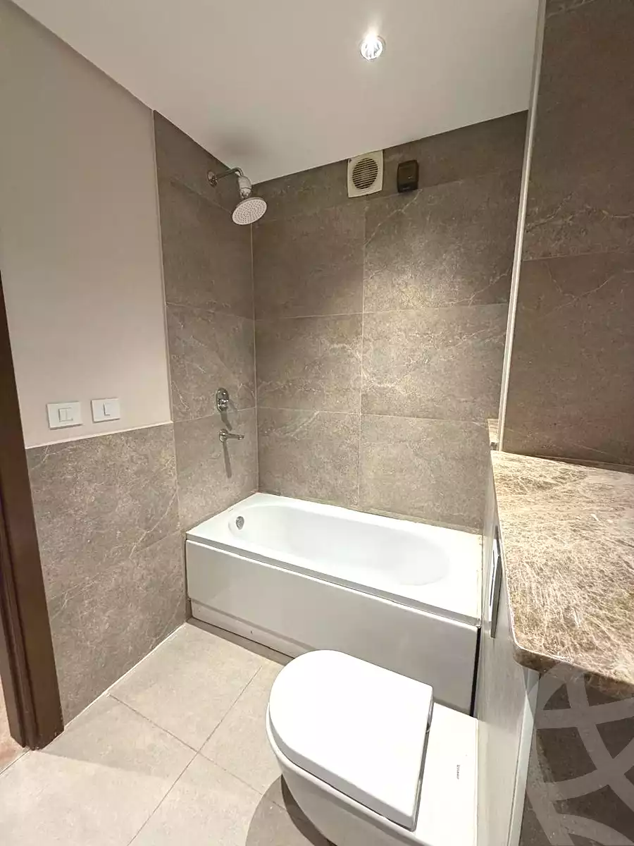 https://aqarmap.com.eg/ar/listing/6806177-for-sale-cairo-el-sheikh-zayed-city-compounds-zyd-wr-llttwyr