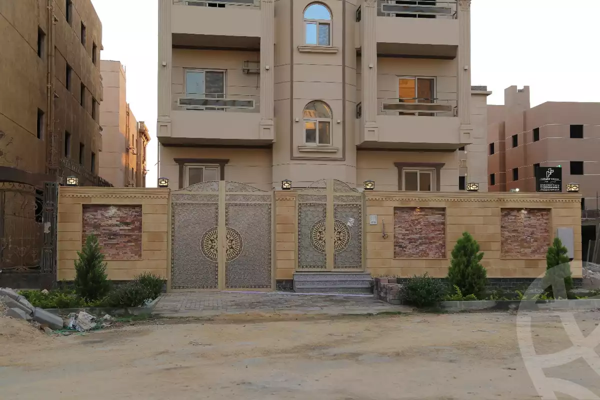 https://aqarmap.com.eg/ar/listing/6806404-for-sale-cairo-6th-of-october-el-tawsaat-el-shamalya-hy-2000-qt
