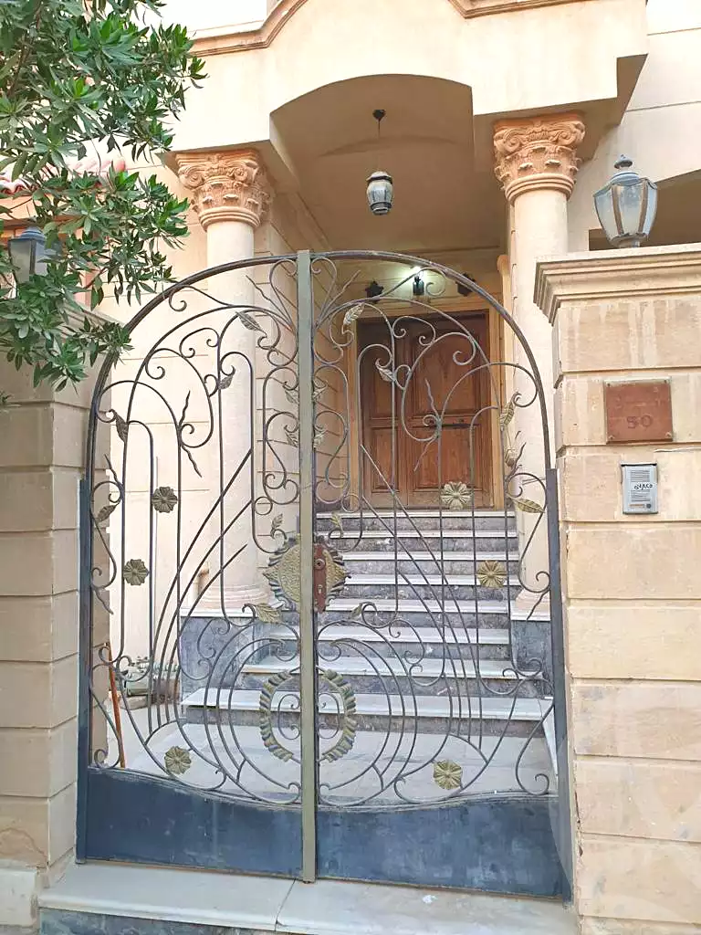 https://aqarmap.com.eg/ar/listing/6806470-for-sale-cairo-el-maadi-zahraa-el-maadi-shr-krfwr-lryysy