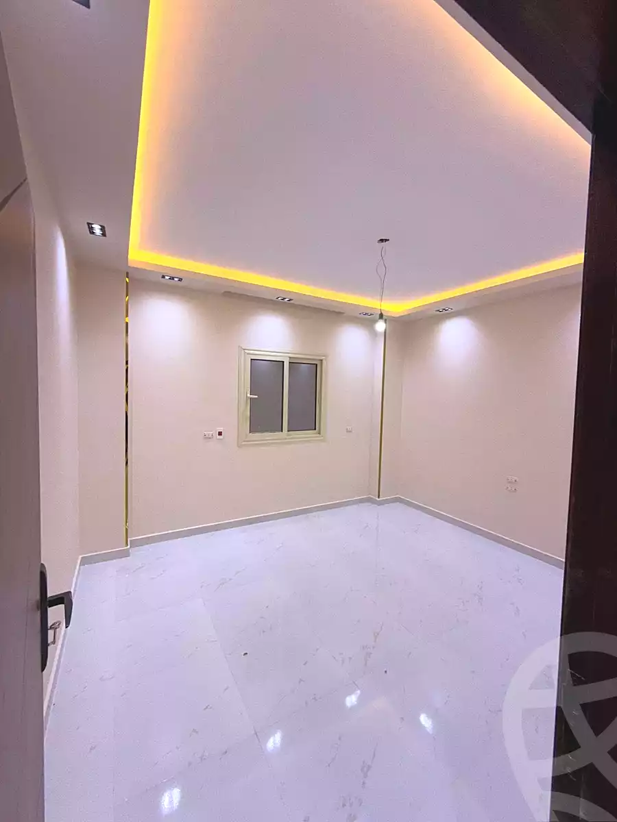 https://aqarmap.com.eg/ar/listing/6806784-for-sale-cairo-6th-of-october-el-tawsaat-el-shamalya-hy-2000-qt