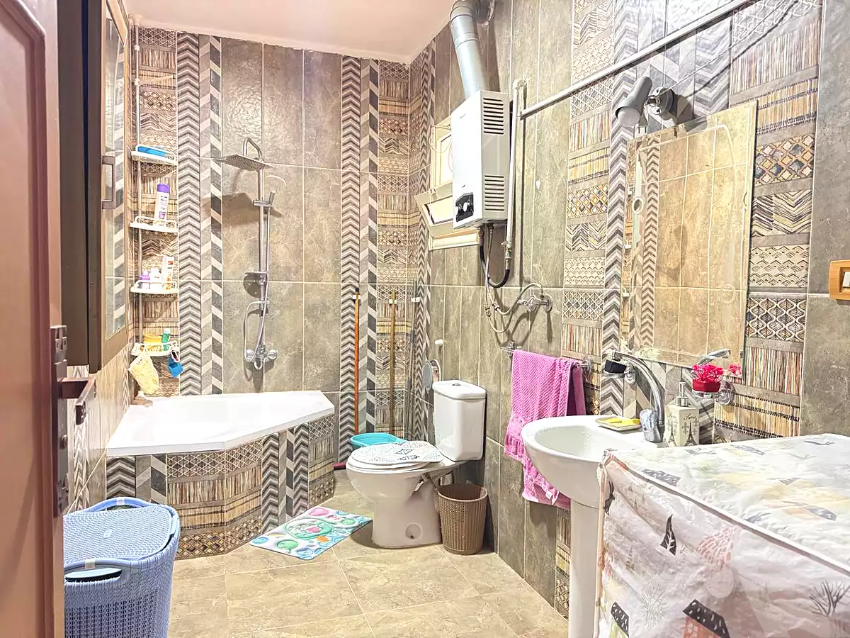 https://aqarmap.com.eg/en/listing/6806820-for-sale-cairo-el-sheikh-zayed-city-el-hay-elawel-street-10