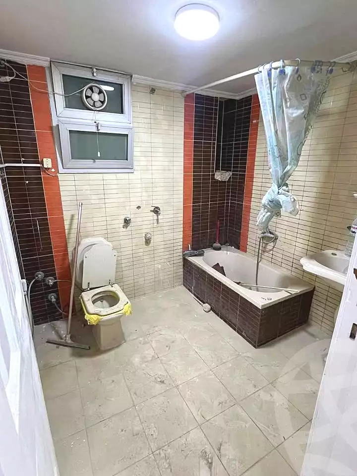 https://aqarmap.com.eg/ar/listing/6806864-for-sale-alexandria-l-jmy-lbytsh-el-hanafeya-st