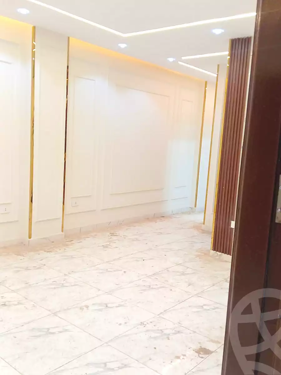 https://aqarmap.com.eg/ar/listing/6806943-for-sale-cairo-6th-of-october-el-ahyaa-neighborhood-3rd-al-hay-al-thalith-st