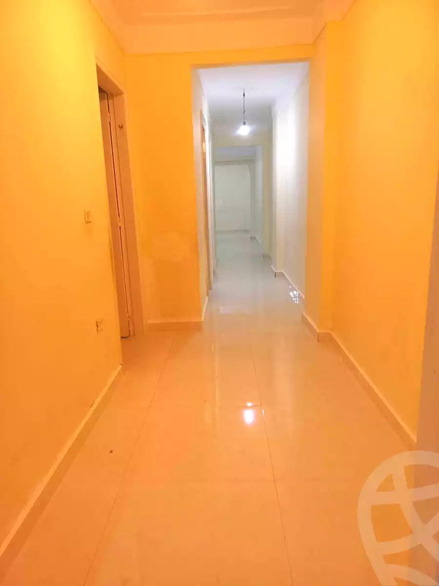 https://aqarmap.com.eg/ar/listing/6807659-for-rent-alexandria-zezenia-ibrahim-el-attar-st