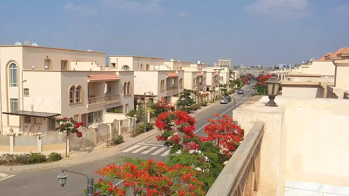 https://aqarmap.com.eg/ar/listing/6808281-for-sale-cairo-el-sheikh-zayed-city-compounds-greens