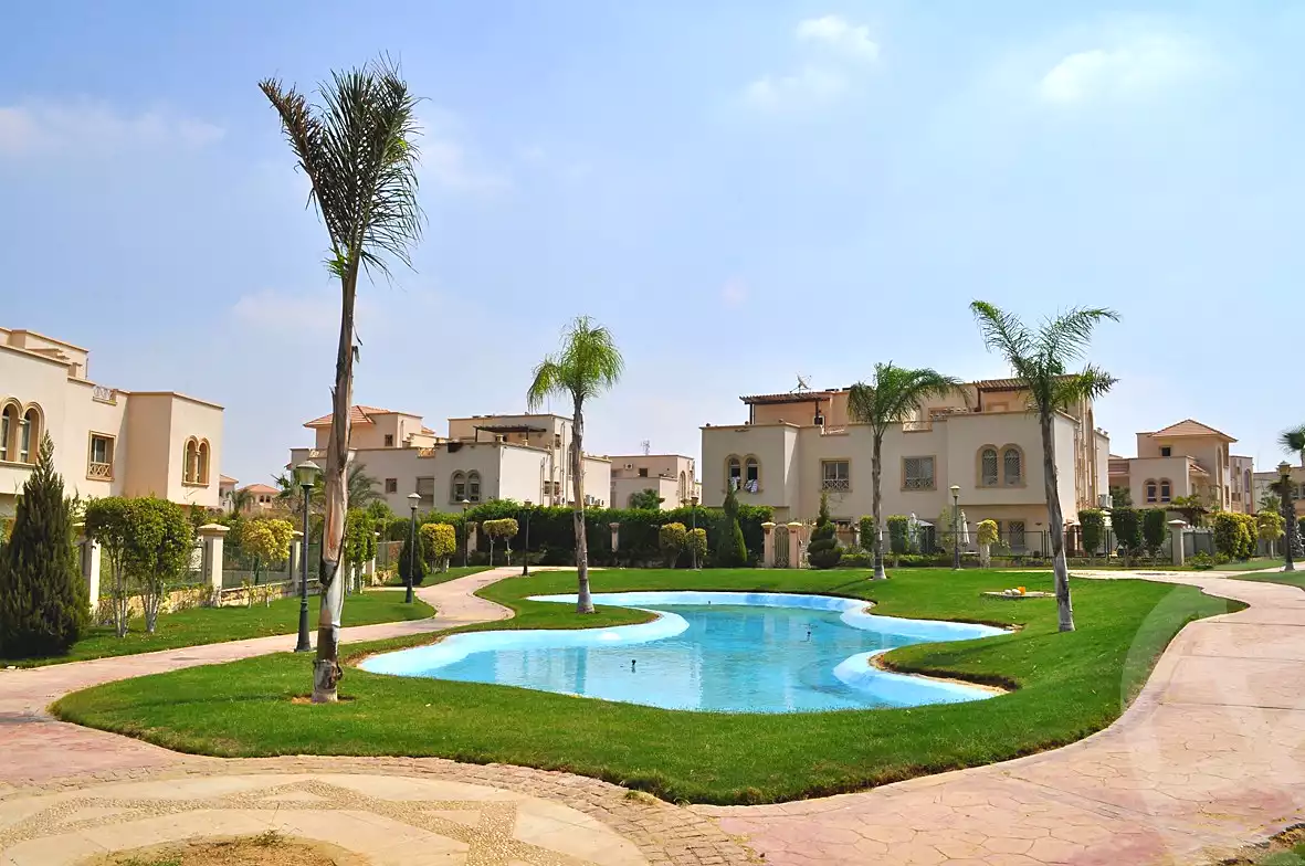 https://aqarmap.com.eg/ar/listing/6808281-for-sale-cairo-el-sheikh-zayed-city-compounds-greens