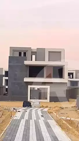 https://aqarmap.com.eg/en/listing/6808323-for-sale-cairo-new-cairo-compounds-el-patio-town-compound-la-vista