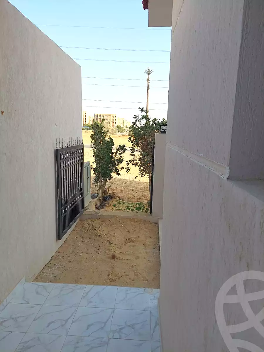 https://aqarmap.com.eg/ar/listing/6808418-for-sale-cairo-6th-of-october-el-tawsaat-el-shamalya-hy-2000-qt