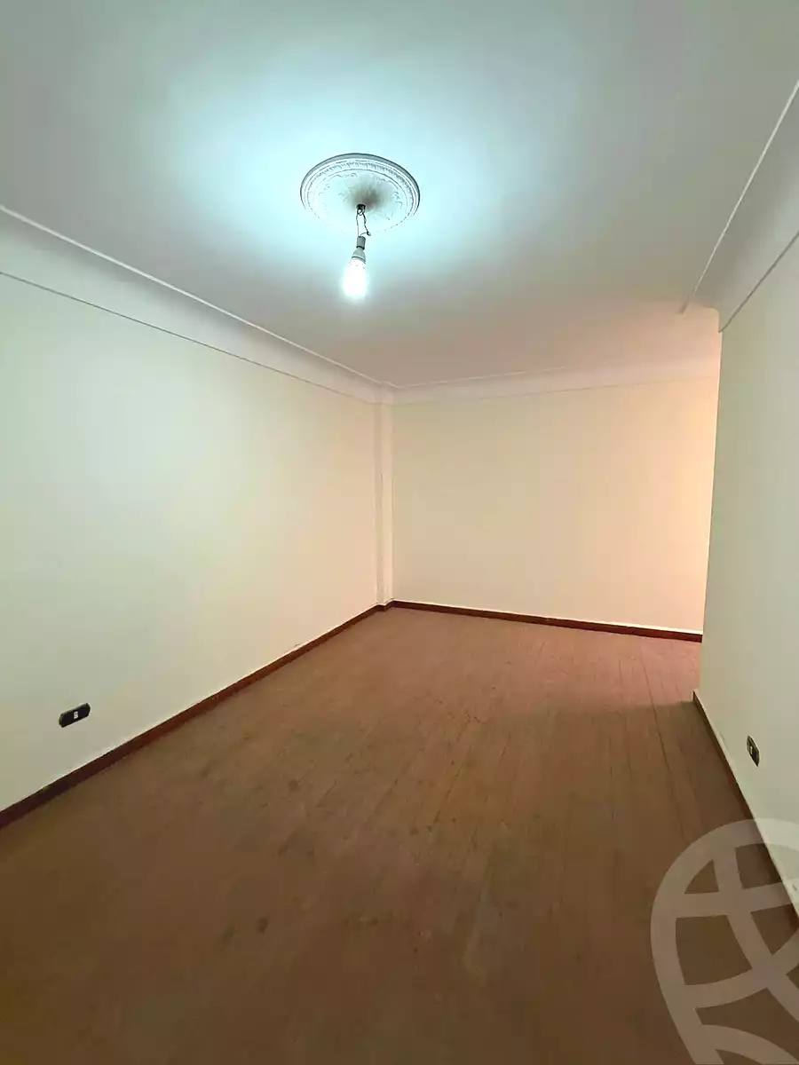 https://aqarmap.com.eg/ar/listing/6810703-for-sale-alexandria-el-asafra-ahmed-tiesser-st