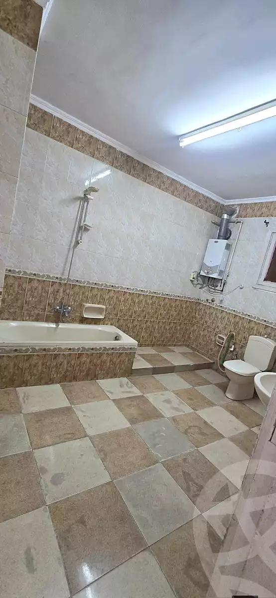 https://aqarmap.com.eg/ar/listing/6811027-for-sale-cairo-helwan-sherif-st