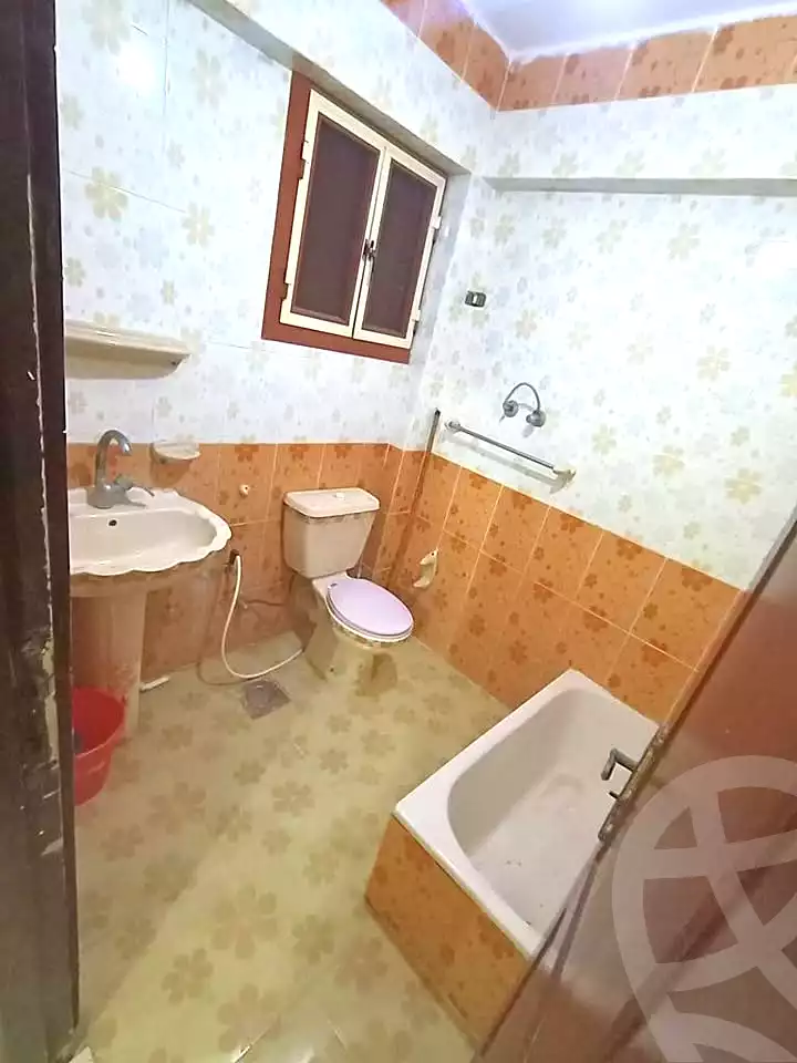 https://aqarmap.com.eg/ar/listing/6811153-for-sale-alexandria-l-jmy-lbytsh-el-hanafeya-st