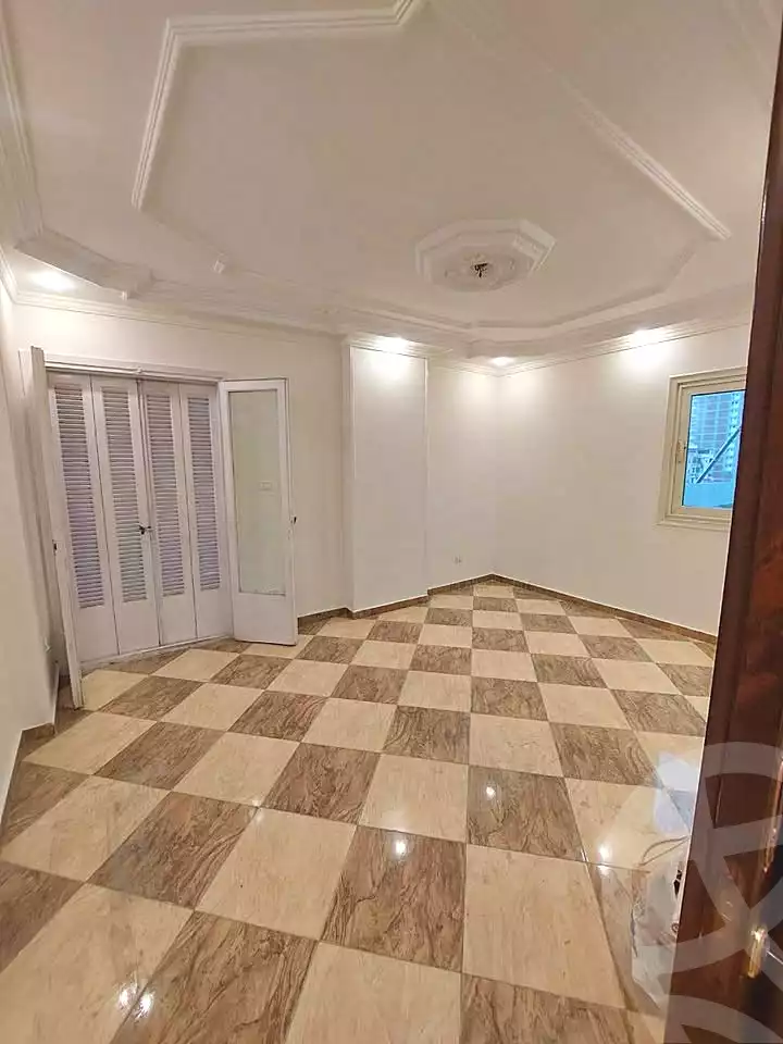 https://aqarmap.com.eg/ar/listing/6812787-for-sale-alexandria-el-asafra-l-sfr-bhry