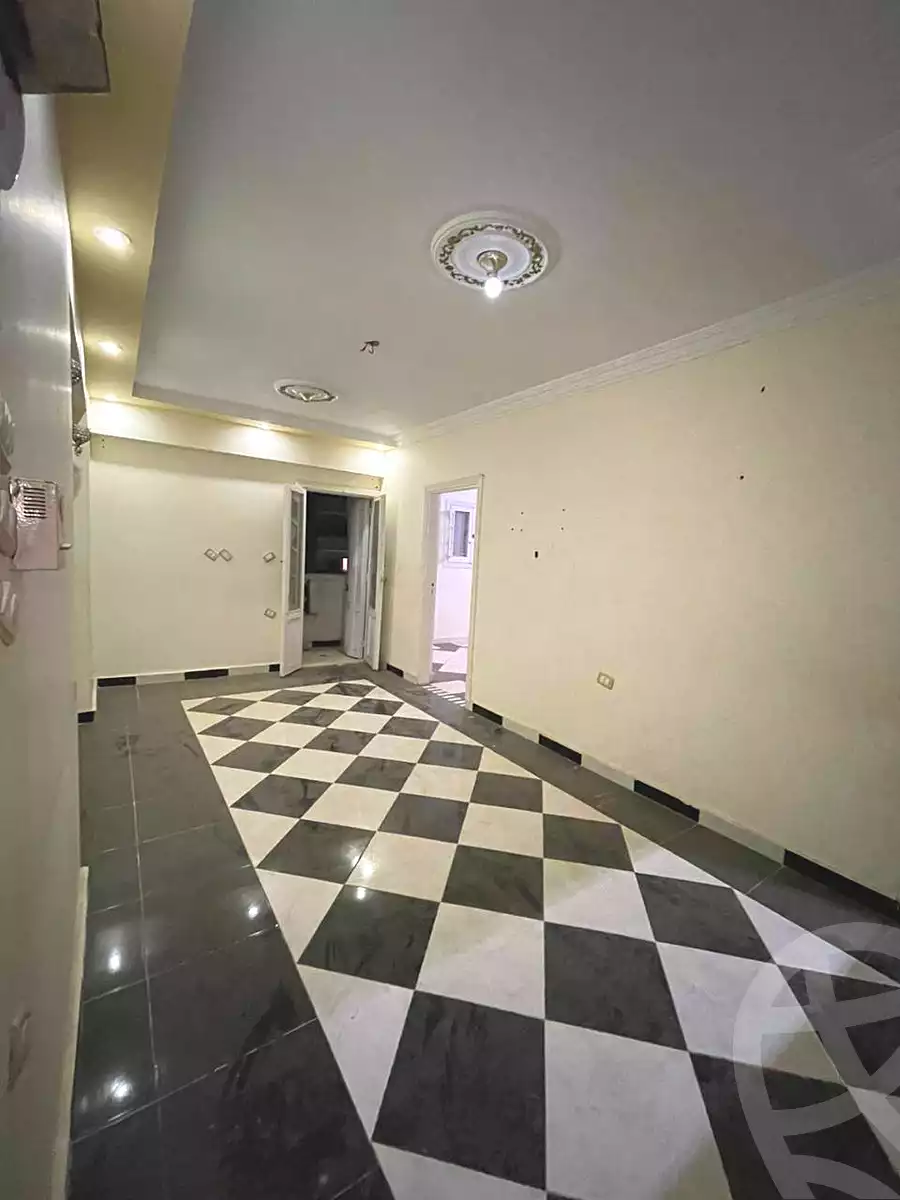 https://aqarmap.com.eg/ar/listing/6813051-for-sale-alexandria-new-miami-street-10