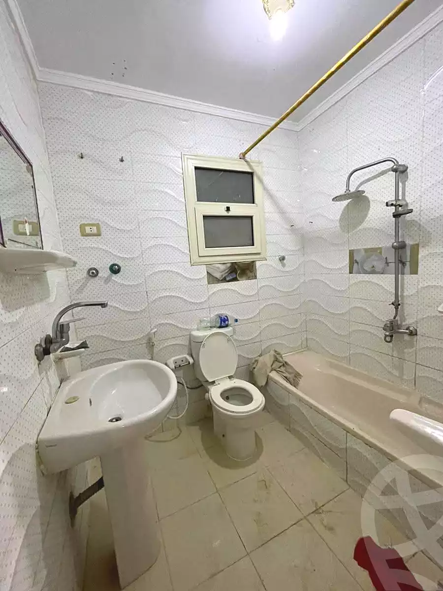 https://aqarmap.com.eg/ar/listing/6813156-for-sale-alexandria-new-miami-street-10