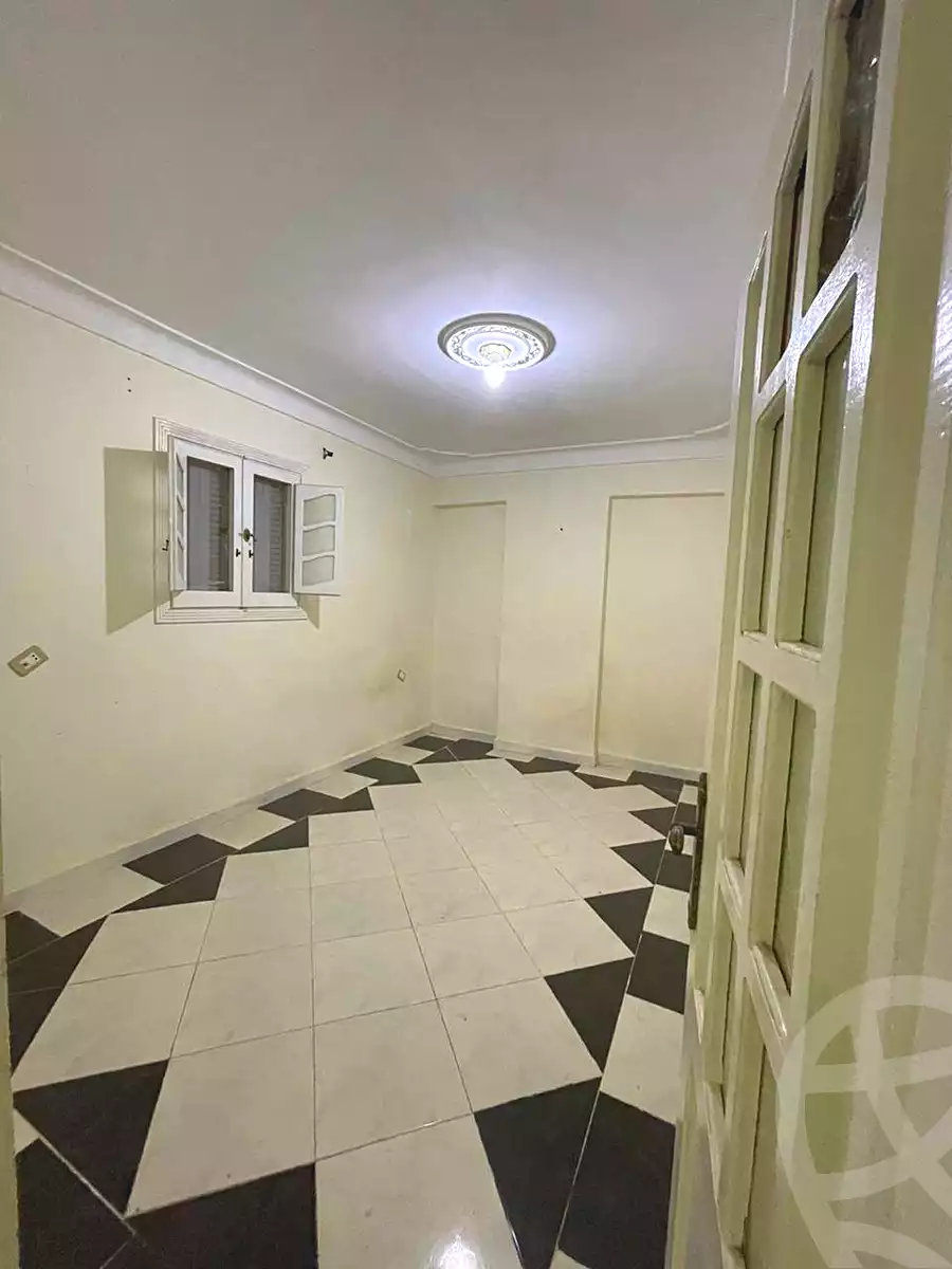 https://aqarmap.com.eg/ar/listing/6814267-for-sale-alexandria-new-miami-street-10