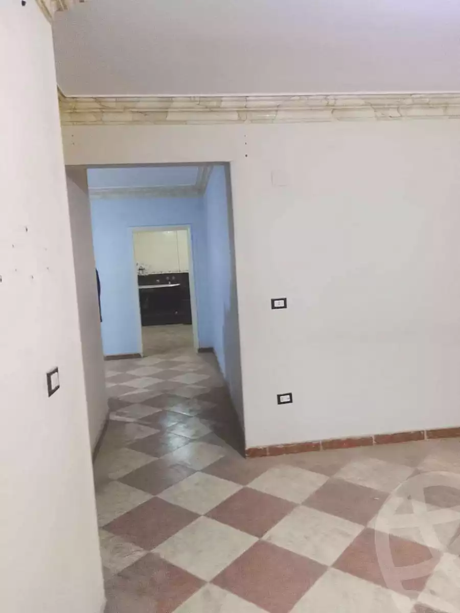 https://aqarmap.com.eg/ar/listing/6814542-for-sale-cairo-helwan-helwan-el-sharkeya-mostafa-safwat-st