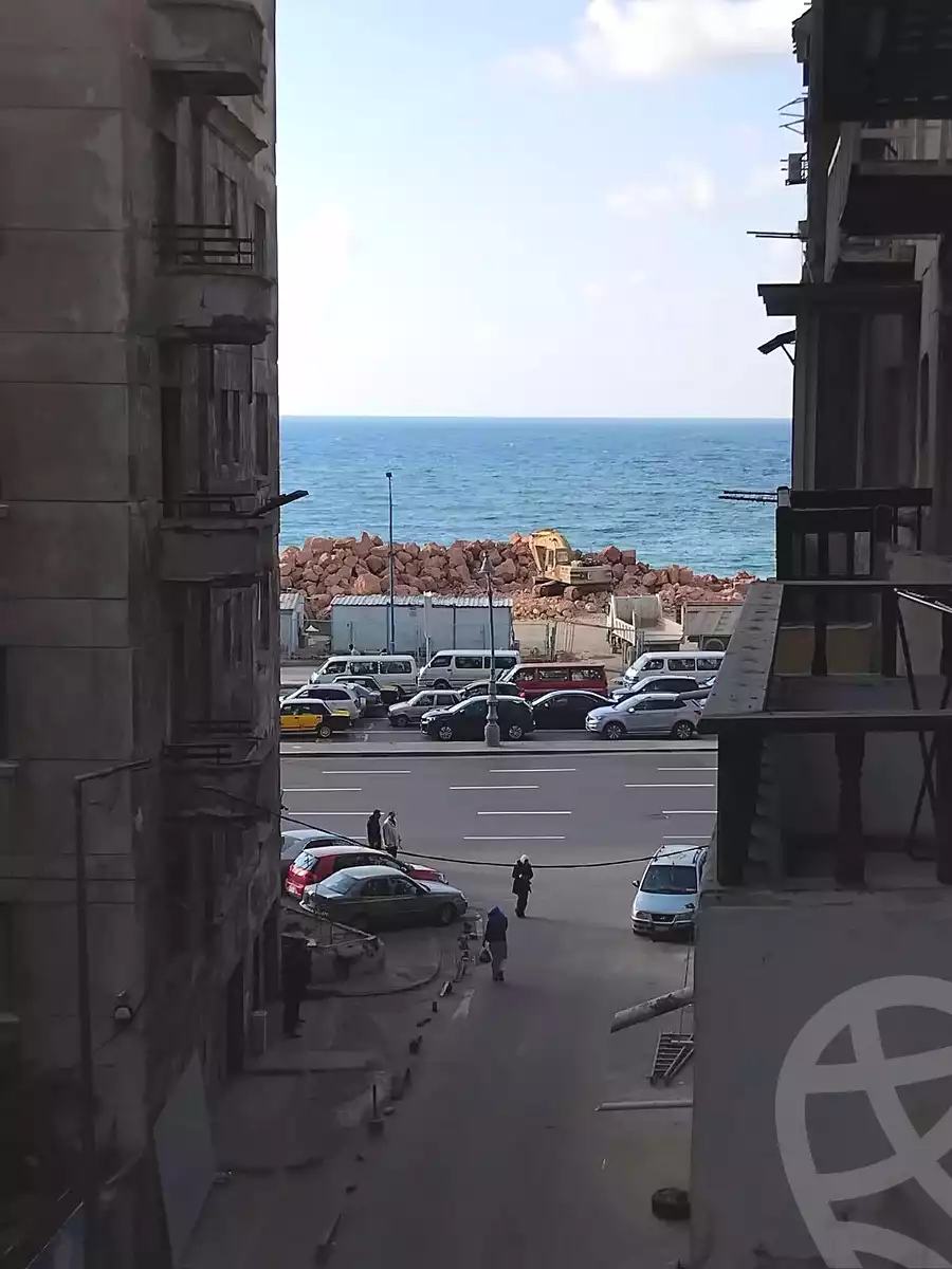 https://aqarmap.com.eg/ar/listing/6815768-for-sale-alexandria-lauran