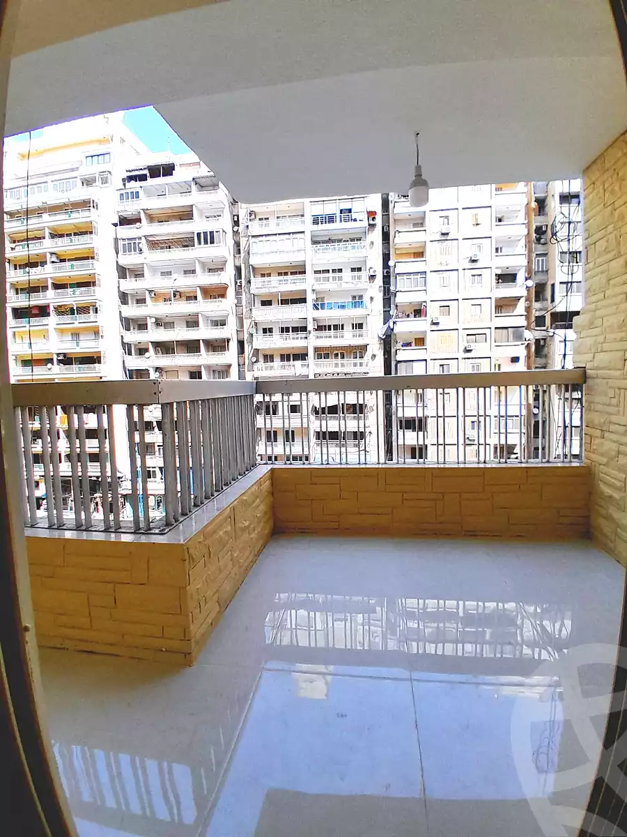 https://aqarmap.com.eg/ar/listing/6816103-for-sale-alexandria-miami-45-street