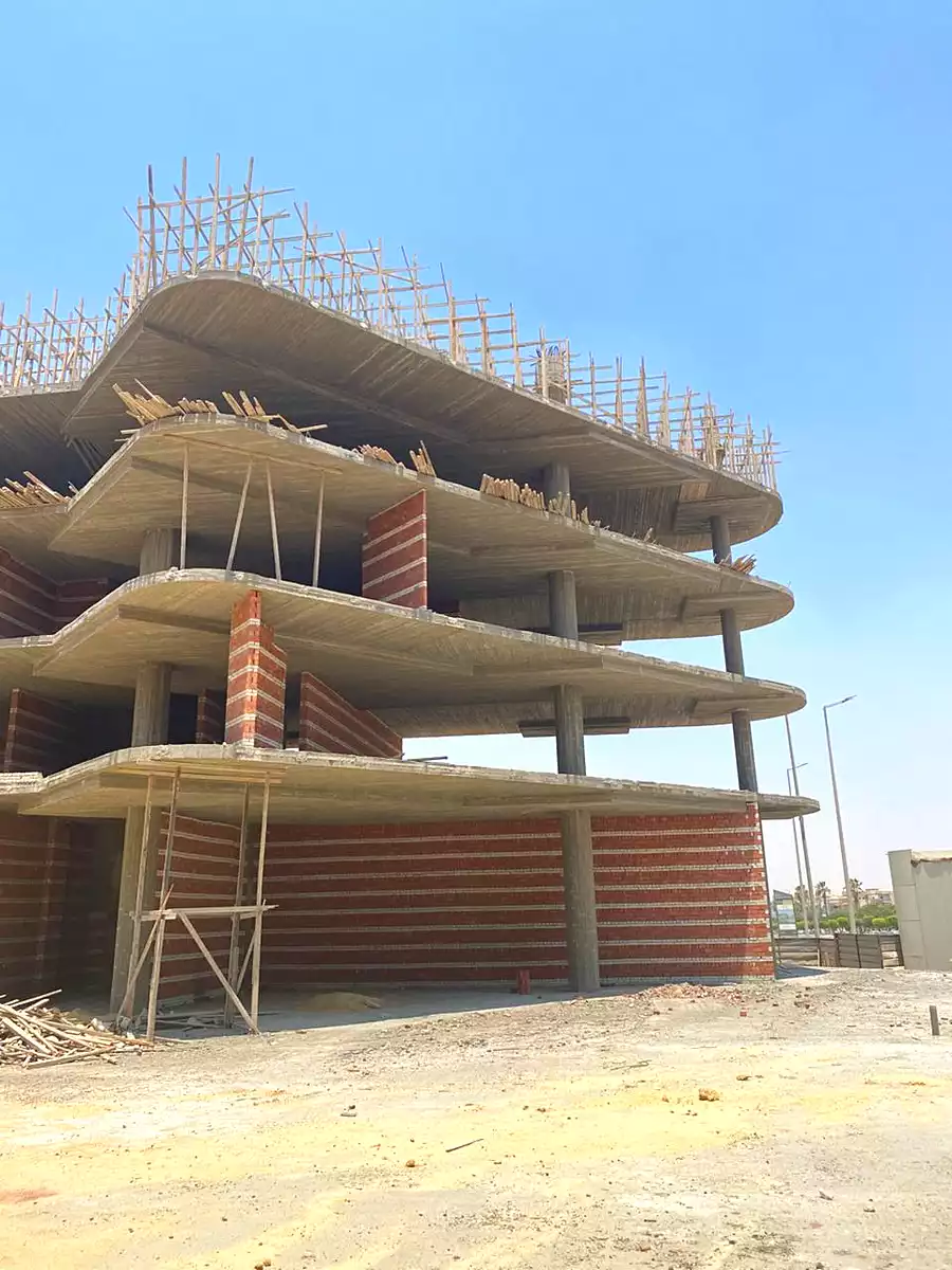 https://aqarmap.com.eg/ar/listing/6816680-for-sale-cairo-6th-of-october-compounds-val-plaza-mall-jawad