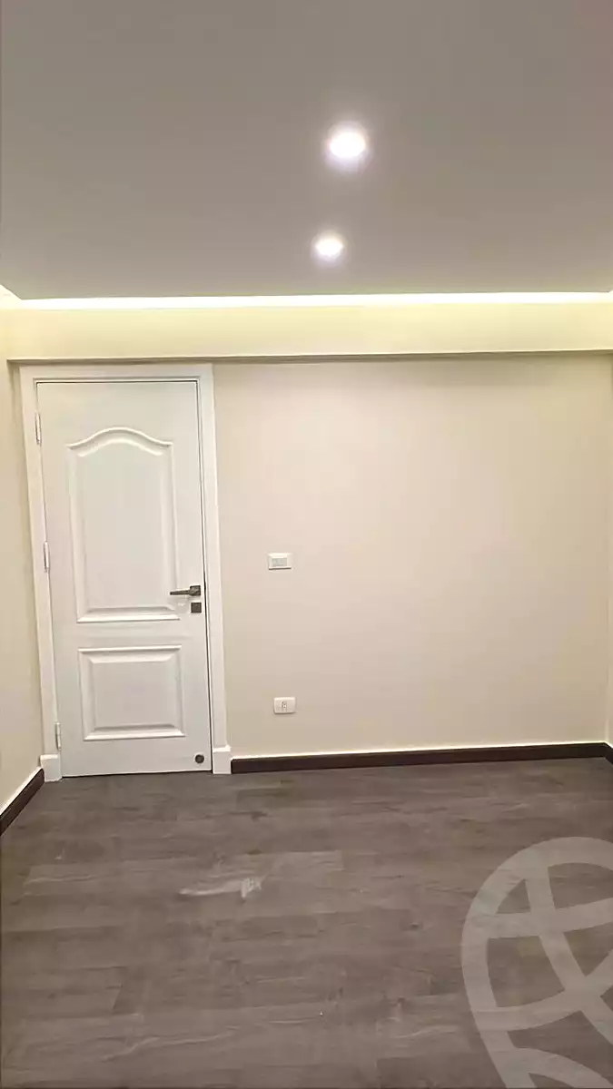 https://aqarmap.com.eg/en/listing/6816811-for-sale-cairo-new-cairo-first-settlement-mhwr-mstfy-kml