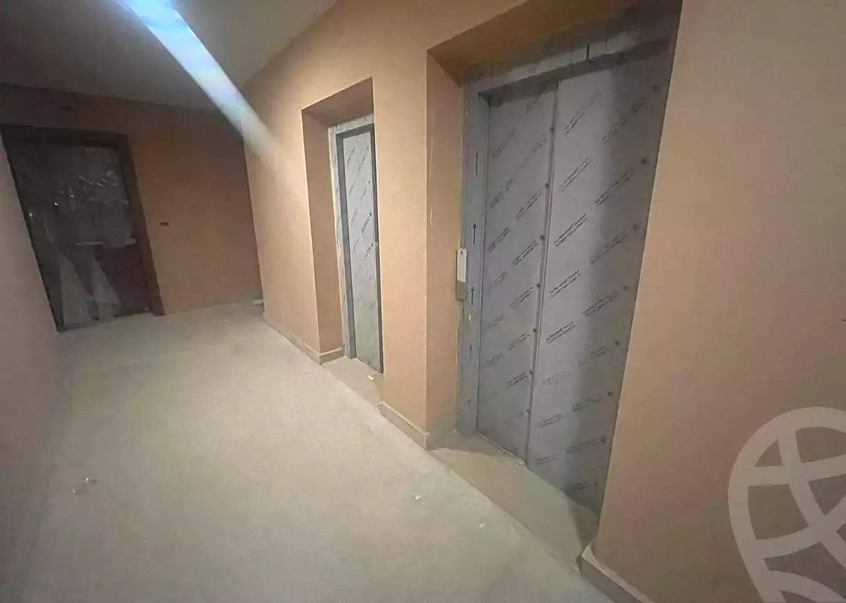 https://aqarmap.com.eg/en/listing/6817005-for-sale-cairo-el-sheikh-zayed-city-compounds-kmbwnd-fyldj-wyst-dr-llttwyr