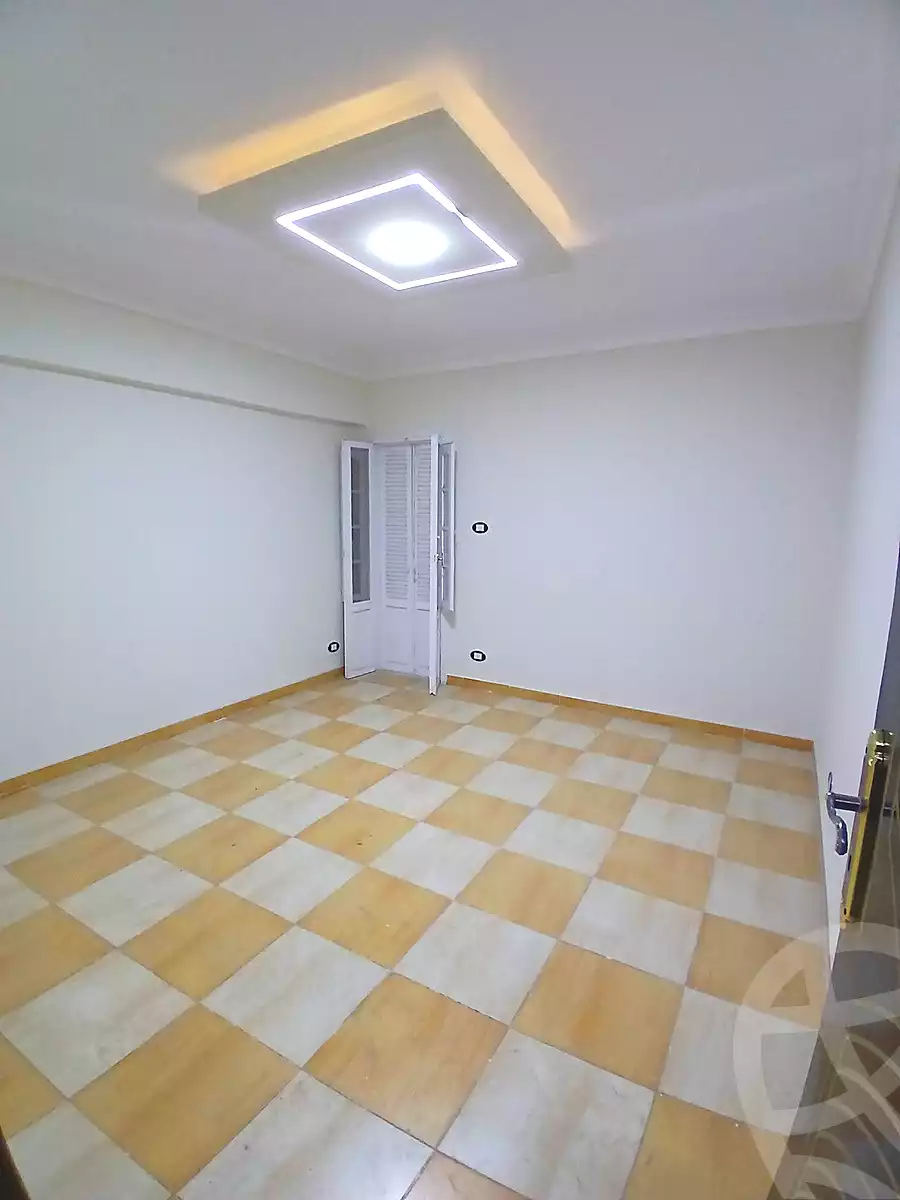https://aqarmap.com.eg/en/listing/6817554-for-sale-alexandria-lsywf-el-falki