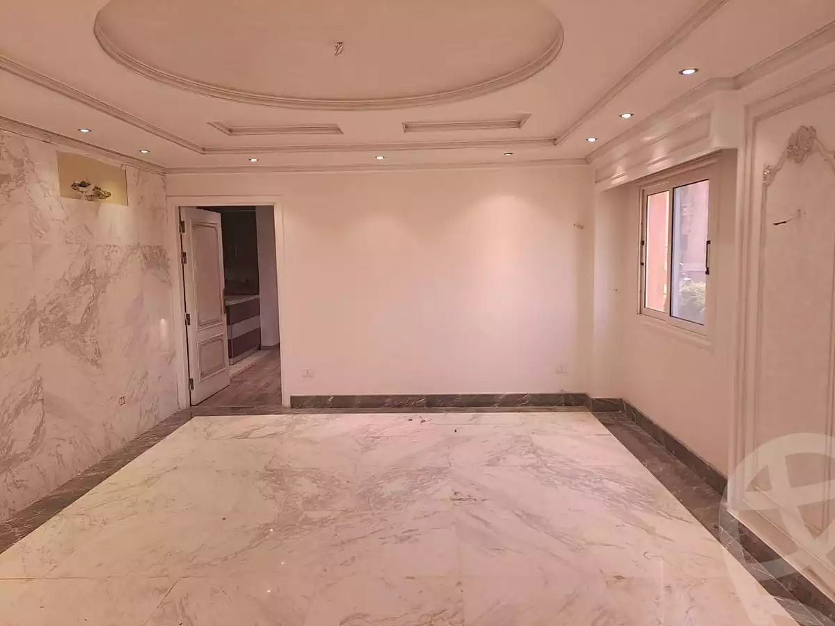 https://aqarmap.com.eg/en/listing/6818678-for-sale-cairo-el-sheikh-zayed-city-compounds-continental-gardens