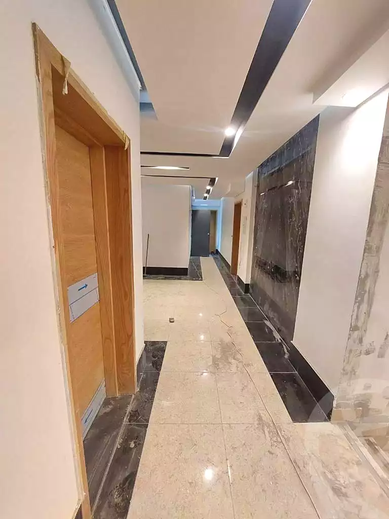 https://aqarmap.com.eg/en/listing/6819078-for-sale-cairo-new-administrative-capital-r7-midtown-condo