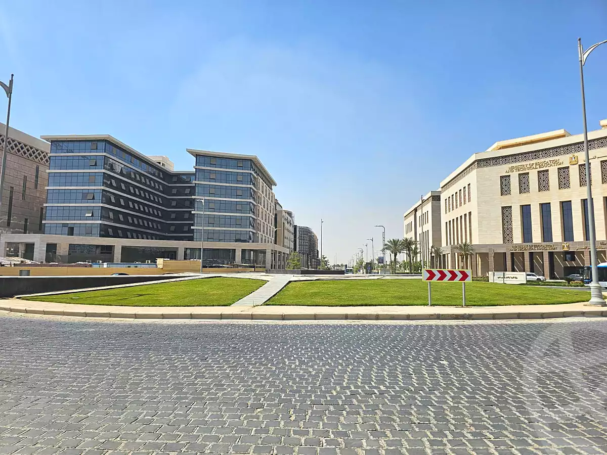 https://aqarmap.com.eg/ar/listing/6820266-for-sale-cairo-al-oubour-compounds-golf-city