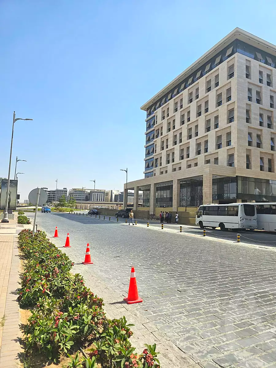 https://aqarmap.com.eg/ar/listing/6820266-for-sale-cairo-al-oubour-compounds-golf-city