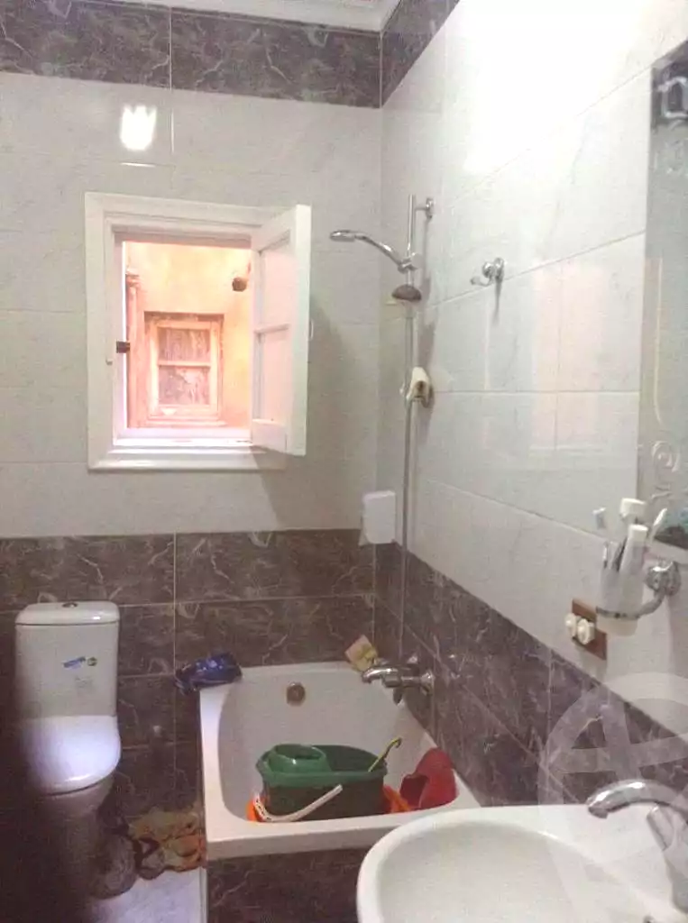 https://aqarmap.com.eg/ar/listing/6820945-for-sale-cairo-heliopolis-gesr-elsuez-ibn-sender-square