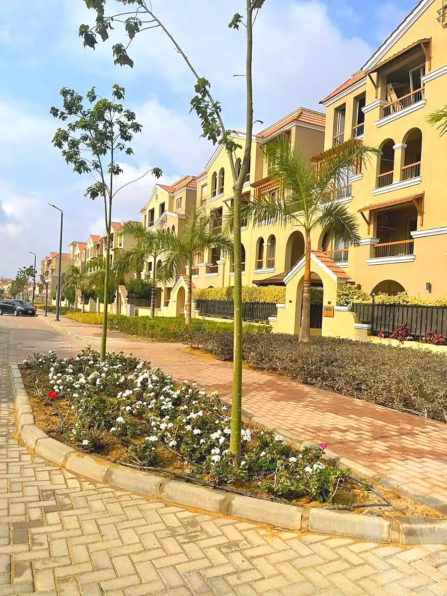 https://aqarmap.com.eg/en/listing/6821400-for-sale-cairo-el-shorouk-compounds-yfy-ryzydns