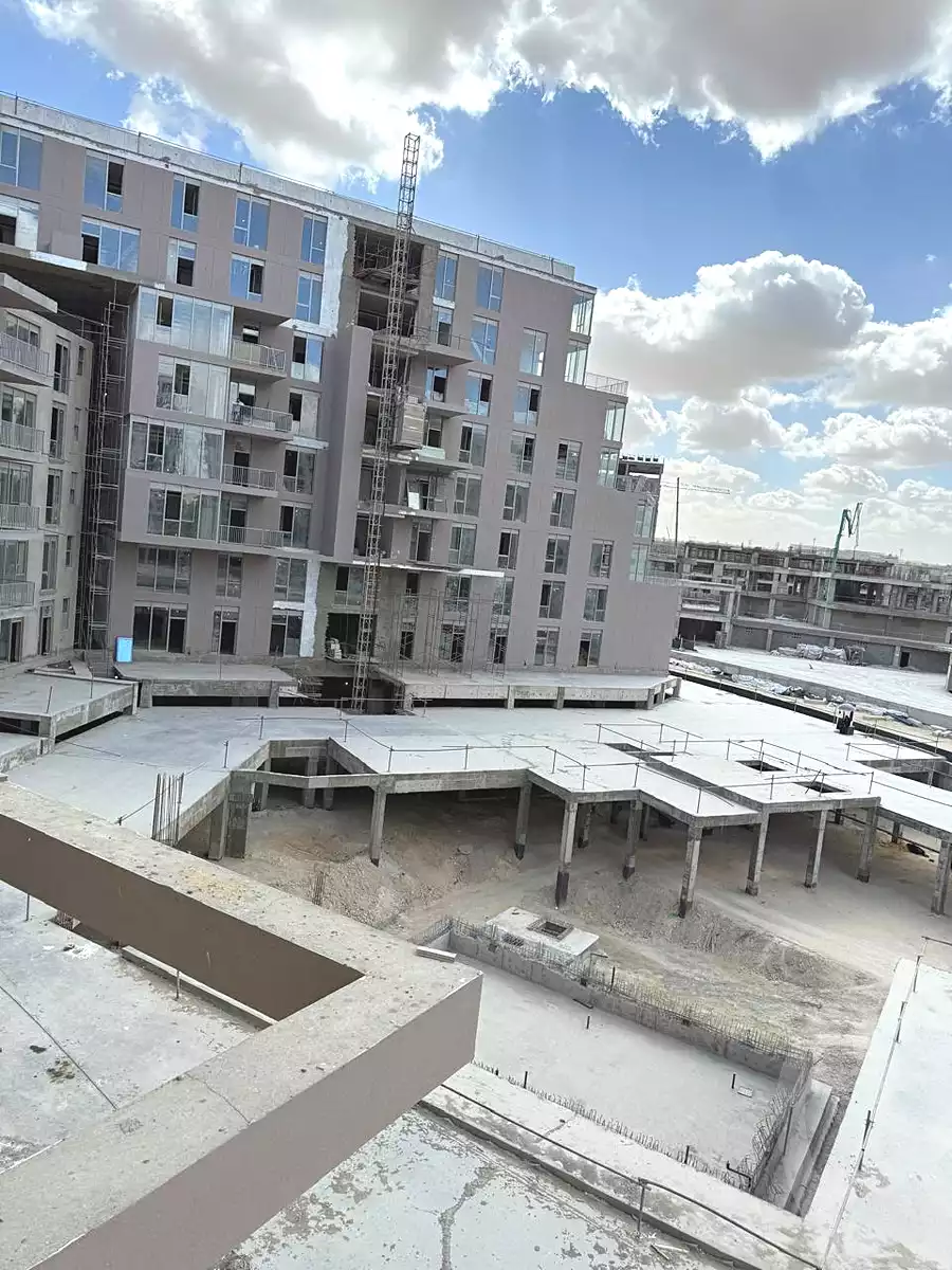 https://aqarmap.com.eg/en/listing/6821081-for-sale-cairo-el-sheikh-zayed-city-compounds-canal-walk-island-205-compound-arkan-palm