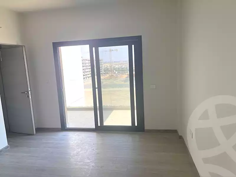 https://aqarmap.com.eg/ar/listing/6821649-for-sale-cairo-el-shorouk-compounds-al-burouj-compound-imkan