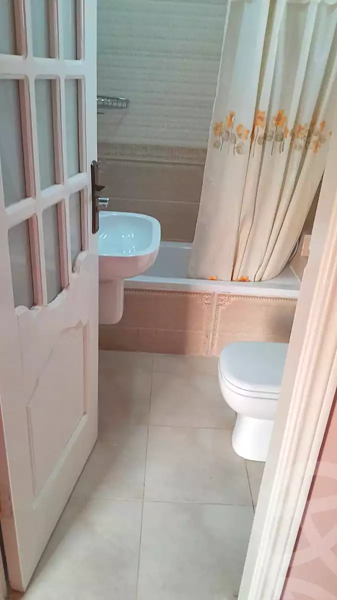 https://aqarmap.com.eg/ar/listing/6822321-for-rent-cairo-new-cairo-el-ahyaa-fourth-neighborhood-street-28