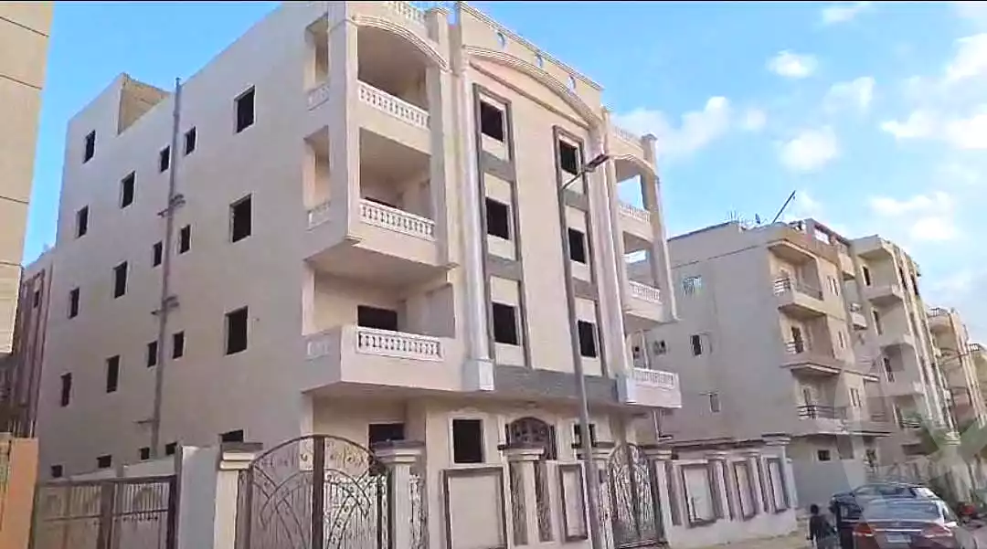 https://aqarmap.com.eg/ar/listing/6823655-for-sale-cairo-badr-city-hai-el-ashgar-featured-neighborhood-bait-el-watan