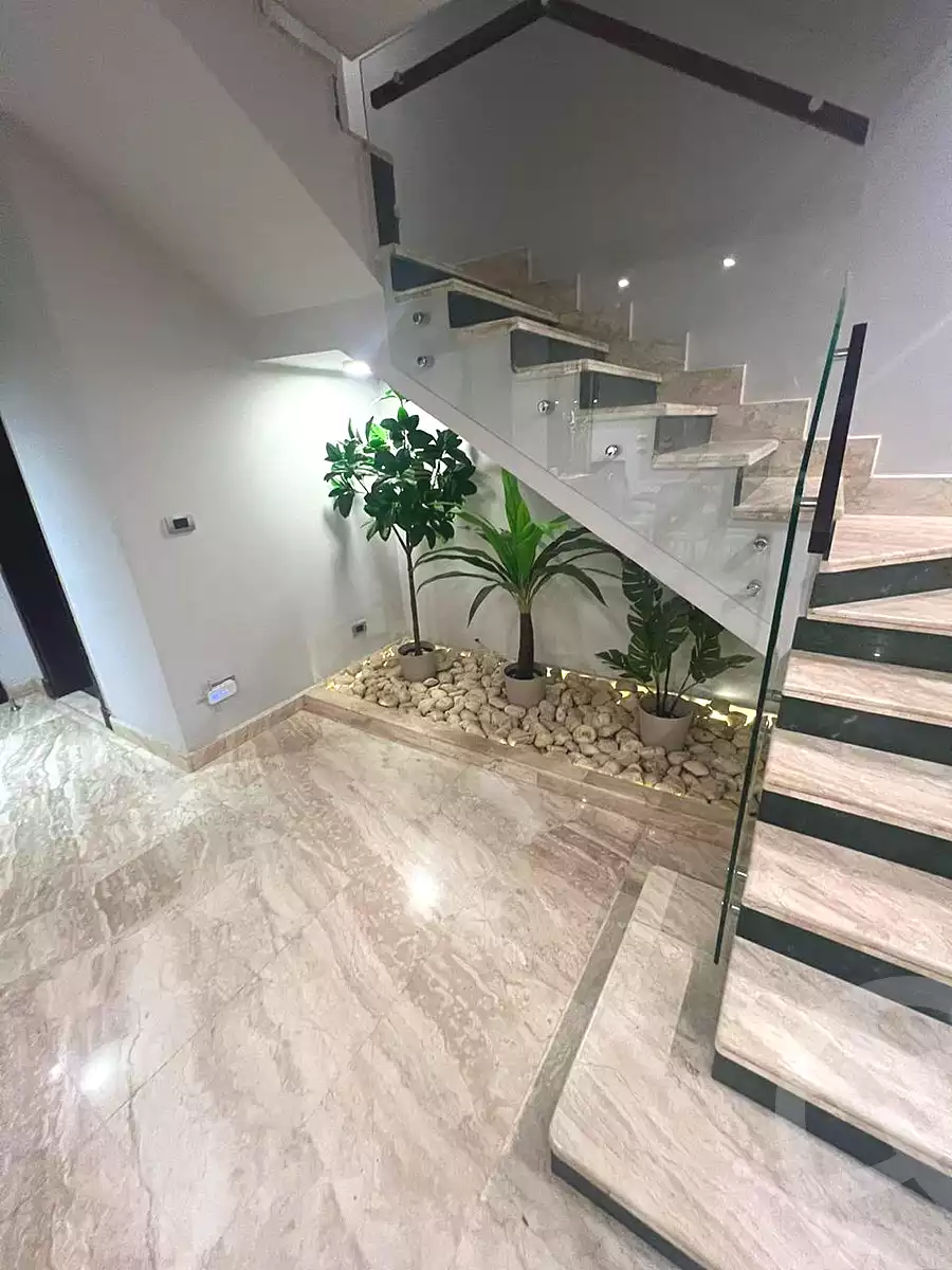 https://aqarmap.com.eg/en/listing/6823947-for-rent-cairo-el-sheikh-zayed-city-compounds-kmbwnd-ljry-swdyk