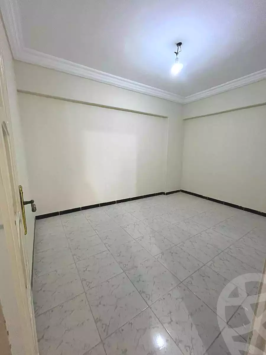 https://aqarmap.com.eg/ar/listing/6823967-for-sale-alexandria-sydy-bshr-sydy-bshr-bhry-street-16