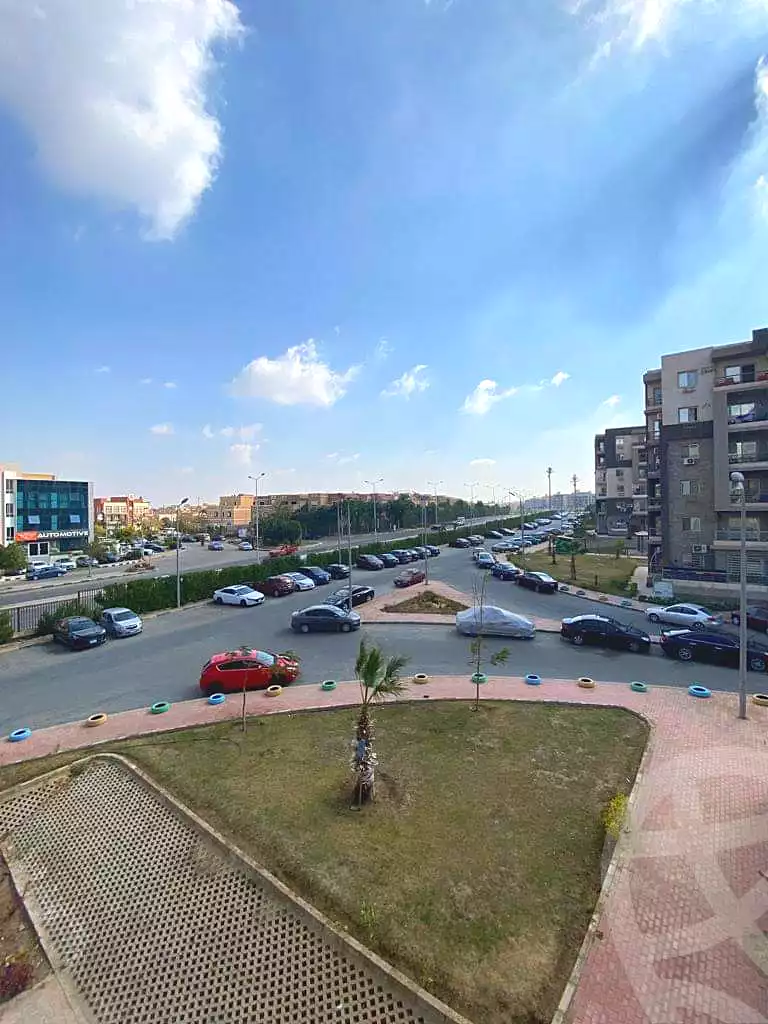 https://aqarmap.com.eg/en/listing/6823976-for-sale-cairo-el-sheikh-zayed-city-compounds-dr-msr