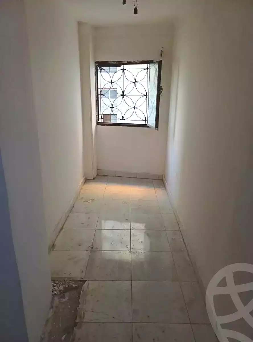 https://aqarmap.com.eg/en/listing/6827047-for-sale-alexandria-sydy-bshr-sydy-bshr-bhry-shr-khld-bn-lwlyd